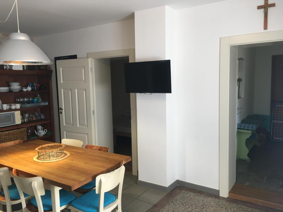 Apartman Ve Dvore Ratiskovice エクステリア 写真